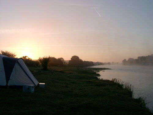 früher Nebel über der Loire