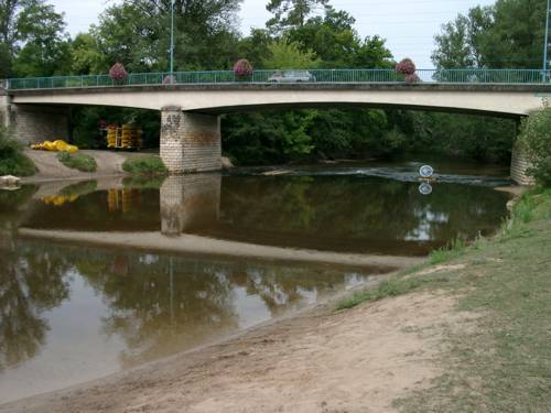 Brücke der D 108 in Salles