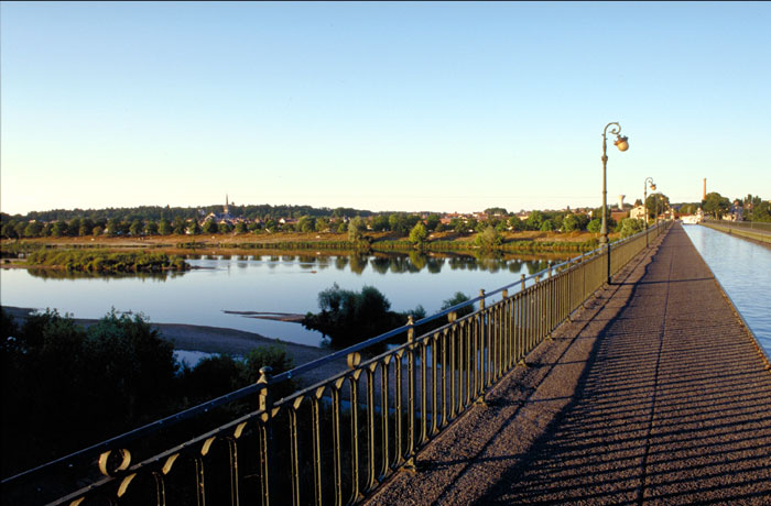 Pont-Canal in Briare über der Loire