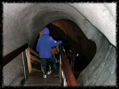 Eingang der Eishhle von Dobsina