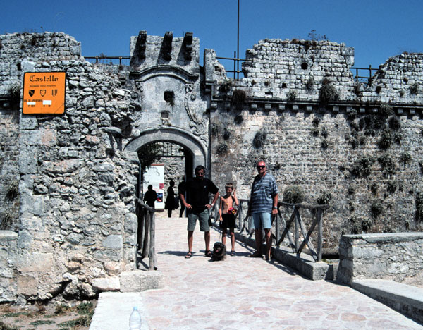 Burg Monte San Angelo